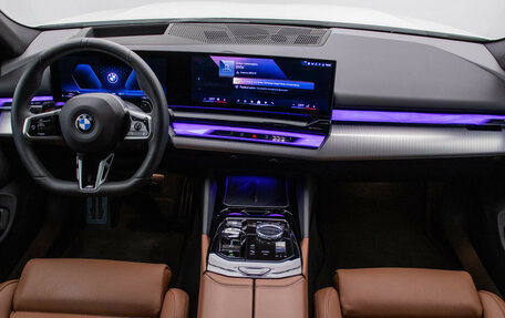 BMW 5 серия, 2024 год, 7 970 000 рублей, 13 фотография