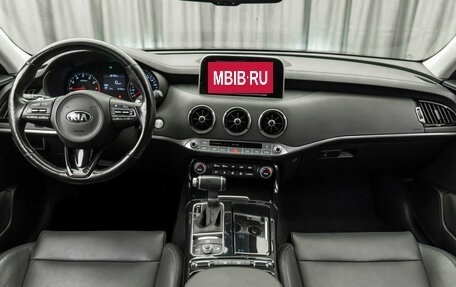 KIA Stinger I, 2018 год, 2 850 000 рублей, 8 фотография