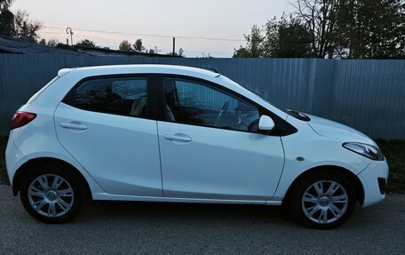 Mazda 2 III, 2010 год, 670 000 рублей, 2 фотография