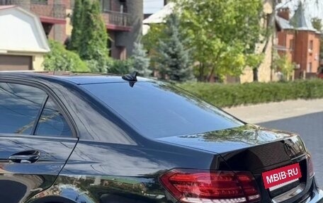 Mercedes-Benz E-Класс, 2015 год, 1 700 000 рублей, 24 фотография