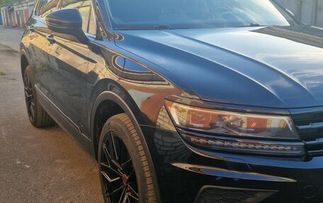 Volkswagen Tiguan II, 2018 год, 3 150 000 рублей, 2 фотография