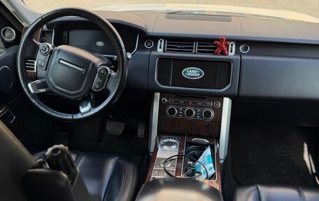 Land Rover Range Rover IV рестайлинг, 2013 год, 2 750 000 рублей, 2 фотография