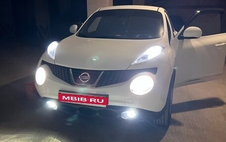 Nissan Juke II, 2011 год, 800 000 рублей, 2 фотография