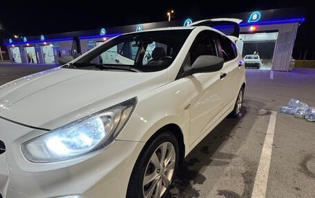 Hyundai Solaris II рестайлинг, 2013 год, 750 000 рублей, 4 фотография