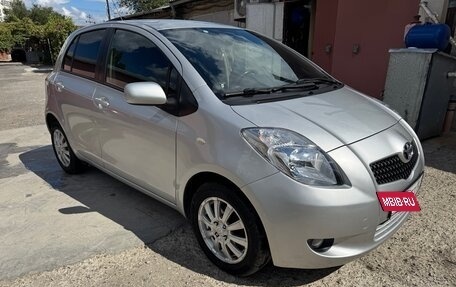Toyota Yaris III рестайлинг, 2008 год, 595 000 рублей, 3 фотография