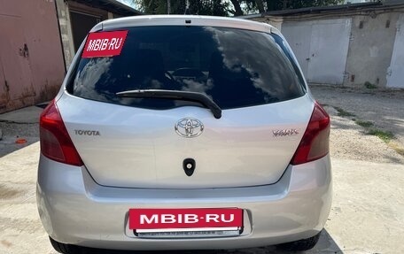 Toyota Yaris III рестайлинг, 2008 год, 595 000 рублей, 6 фотография