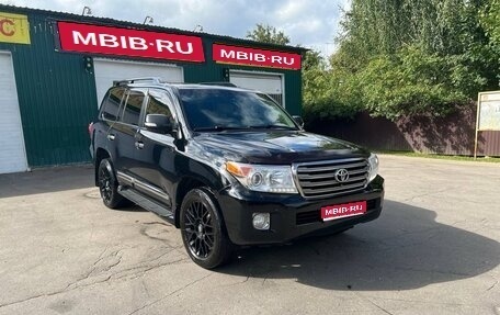 Toyota Land Cruiser 200, 2013 год, 3 565 000 рублей, 1 фотография