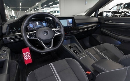 Volkswagen Golf VIII, 2022 год, 2 750 000 рублей, 7 фотография