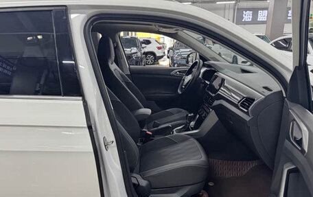 Volkswagen T-Cross I, 2022 год, 1 321 999 рублей, 11 фотография
