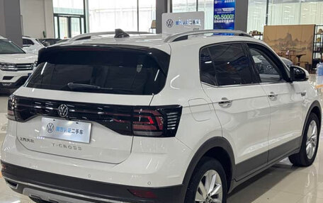 Volkswagen T-Cross I, 2022 год, 1 321 999 рублей, 7 фотография