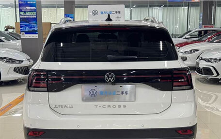 Volkswagen T-Cross I, 2022 год, 1 321 999 рублей, 9 фотография