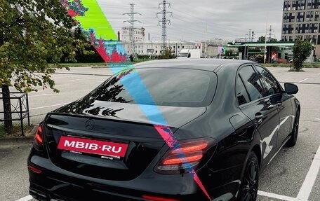 Mercedes-Benz E-Класс, 2020 год, 3 300 000 рублей, 2 фотография