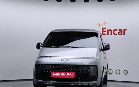 Hyundai Staria, 2023 год, 5 400 000 рублей, 3 фотография