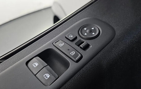 Hyundai Staria, 2023 год, 5 400 000 рублей, 28 фотография