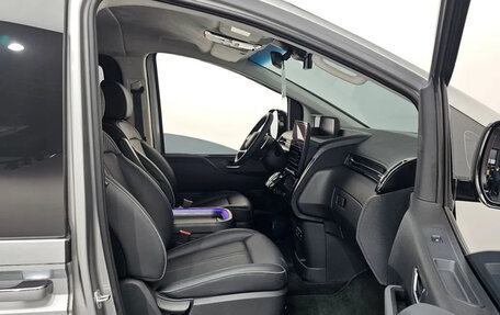 Hyundai Staria, 2023 год, 5 400 000 рублей, 16 фотография