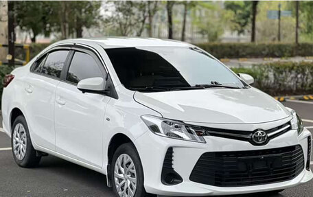 Toyota Vios III, 2022 год, 978 999 рублей, 2 фотография