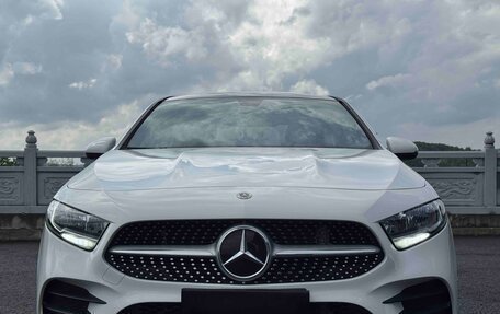 Mercedes-Benz A-Класс, 2023 год, 1 880 000 рублей, 2 фотография