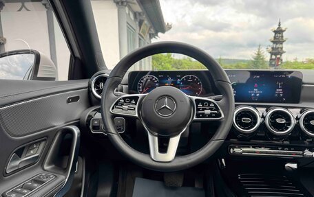 Mercedes-Benz A-Класс, 2023 год, 1 880 000 рублей, 17 фотография
