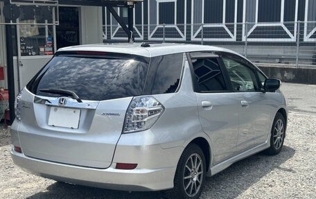 Honda Fit Shuttle I рестайлинг, 2013 год, 690 000 рублей, 4 фотография