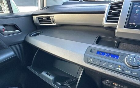 Honda Freed I, 2016 год, 813 000 рублей, 15 фотография