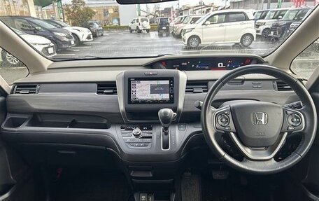 Honda Freed II, 2022 год, 1 194 000 рублей, 10 фотография