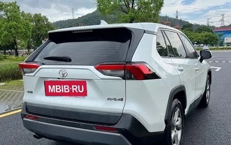 Toyota RAV4, 2022 год, 3 525 000 рублей, 3 фотография