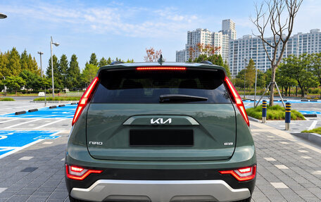 KIA Niro, 2023 год, 1 760 000 рублей, 4 фотография