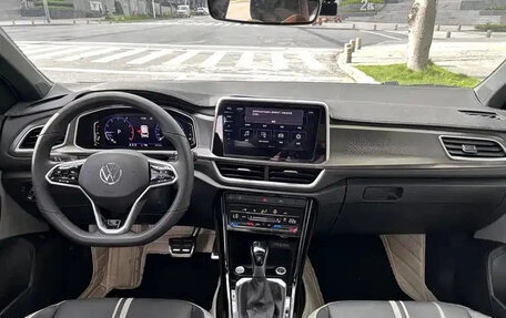 Volkswagen T-Roc I, 2021 год, 1 290 222 рублей, 10 фотография