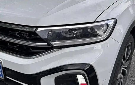 Volkswagen T-Roc I, 2021 год, 1 290 222 рублей, 2 фотография