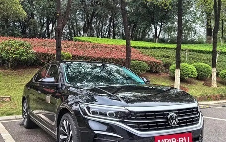 Volkswagen Passat B8 рестайлинг, 2023 год, 1 952 600 рублей, 3 фотография