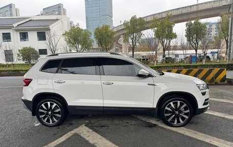 Skoda Karoq I, 2022 год, 1 664 000 рублей, 7 фотография