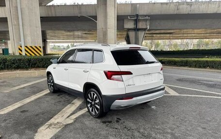 Skoda Karoq I, 2022 год, 1 664 000 рублей, 6 фотография