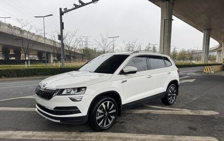 Skoda Karoq I, 2022 год, 1 664 000 рублей, 3 фотография