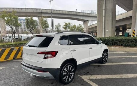 Skoda Karoq I, 2022 год, 1 664 000 рублей, 4 фотография