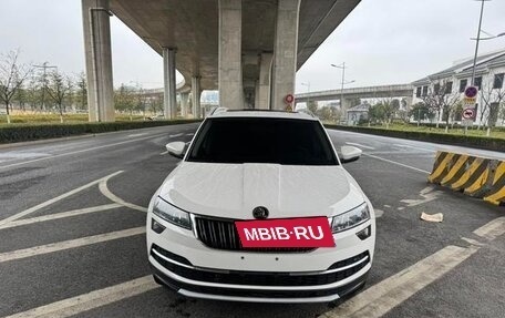 Skoda Karoq I, 2022 год, 1 664 000 рублей, 2 фотография