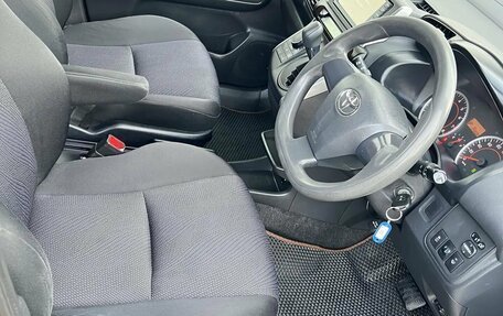Toyota Wish II, 2014 год, 999 000 рублей, 14 фотография