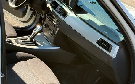 BMW 3 серия, 2011 год, 1 300 000 рублей, 14 фотография