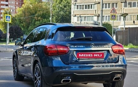 Mercedes-Benz GLA, 2019 год, 3 900 000 рублей, 11 фотография