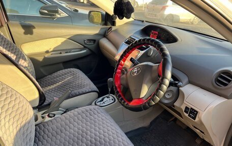 Toyota Belta, 2010 год, 600 000 рублей, 5 фотография