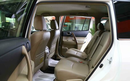 Toyota Highlander III, 2012 год, 1 850 000 рублей, 7 фотография