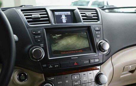 Toyota Highlander III, 2012 год, 1 850 000 рублей, 12 фотография