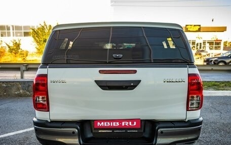 Toyota Hilux VIII, 2020 год, 3 988 000 рублей, 6 фотография