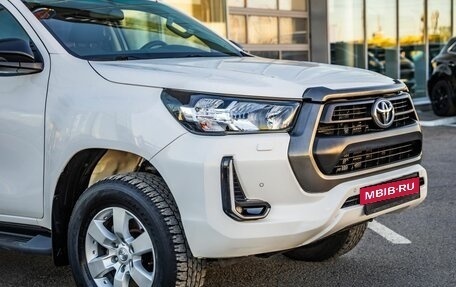Toyota Hilux VIII, 2020 год, 3 988 000 рублей, 12 фотография