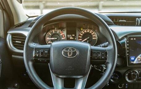 Toyota Hilux VIII, 2020 год, 3 988 000 рублей, 20 фотография