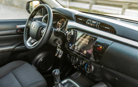 Toyota Hilux VIII, 2020 год, 3 988 000 рублей, 38 фотография