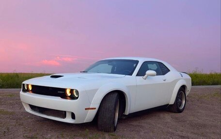 Dodge Challenger III рестайлинг 2, 2016 год, 3 300 000 рублей, 3 фотография