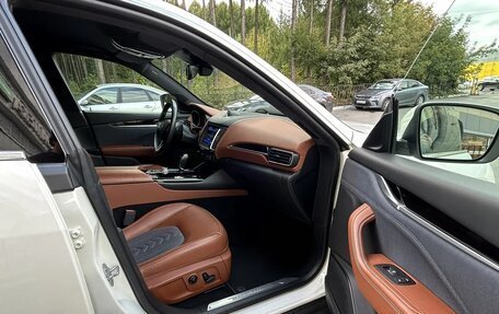 Maserati Levante I, 2017 год, 4 290 000 рублей, 3 фотография