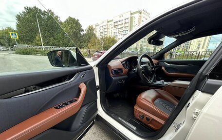Maserati Levante I, 2017 год, 4 290 000 рублей, 9 фотография
