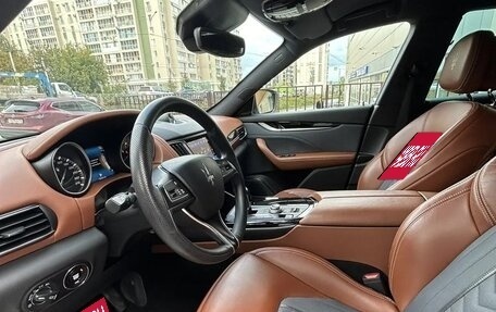 Maserati Levante I, 2017 год, 4 290 000 рублей, 8 фотография