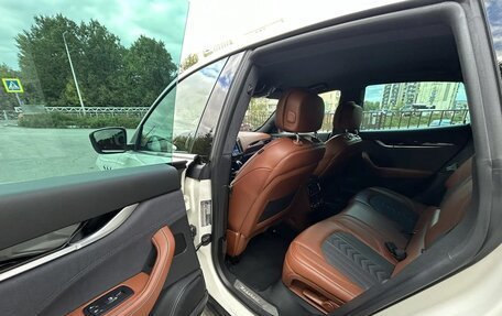 Maserati Levante I, 2017 год, 4 290 000 рублей, 13 фотография